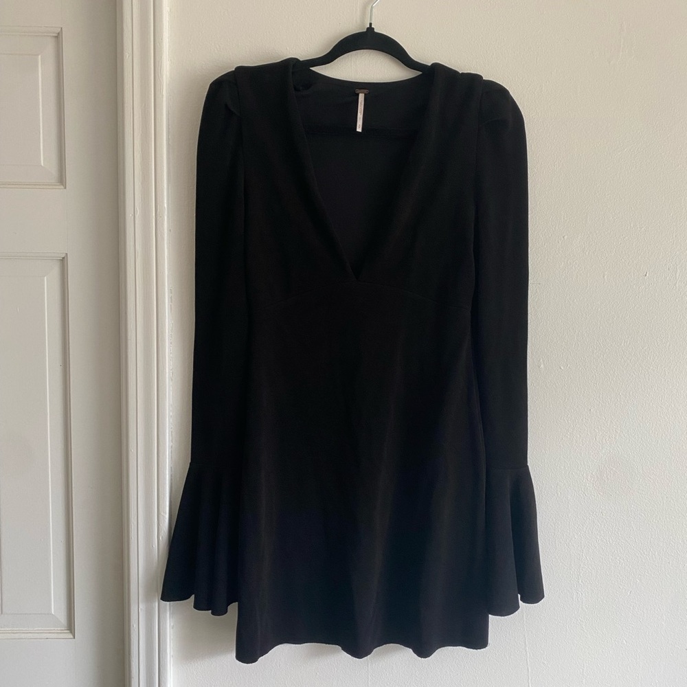 Free People Talk About It Deep V-Neck long Bell Sleeve Mini Dress Black SZ Small